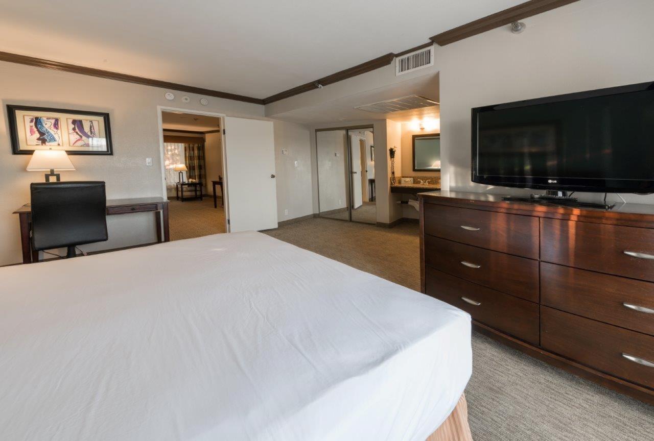 Vanllee Hotel Covina