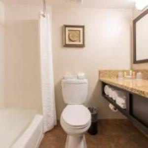 Vanllee 3* Covina