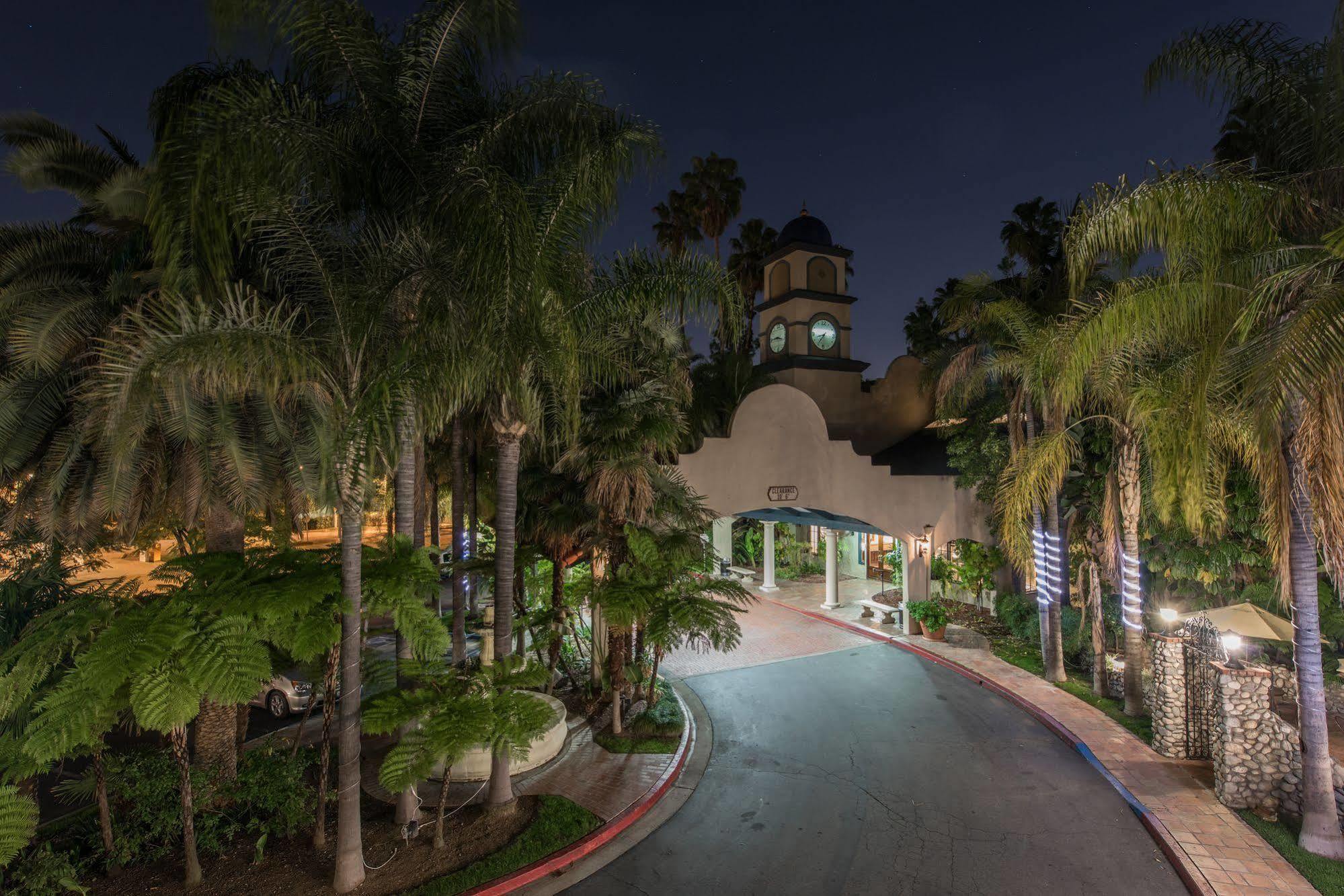 Vanllee Hotel Covina